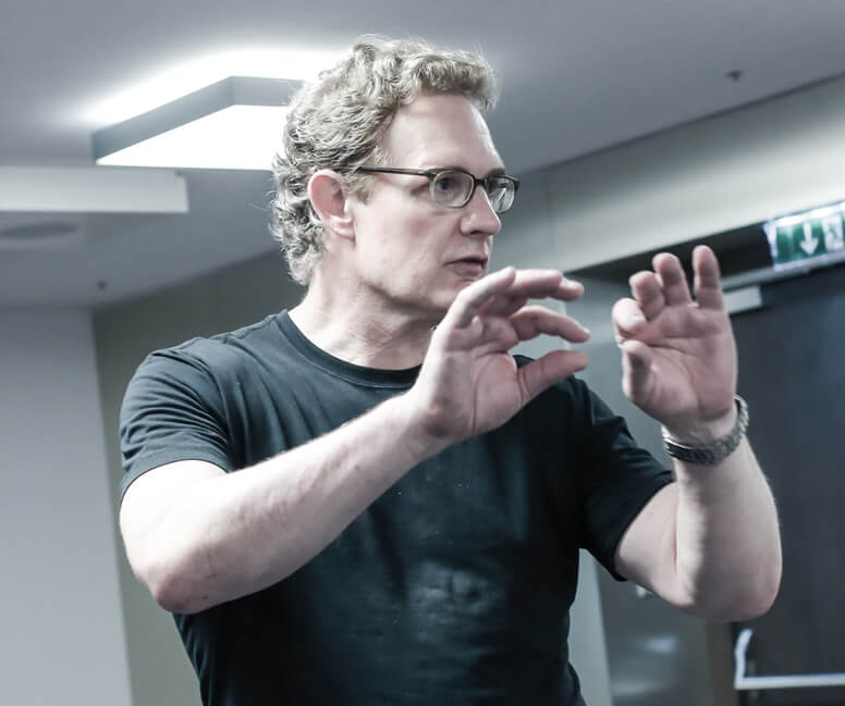 Dr. Peter Schmid